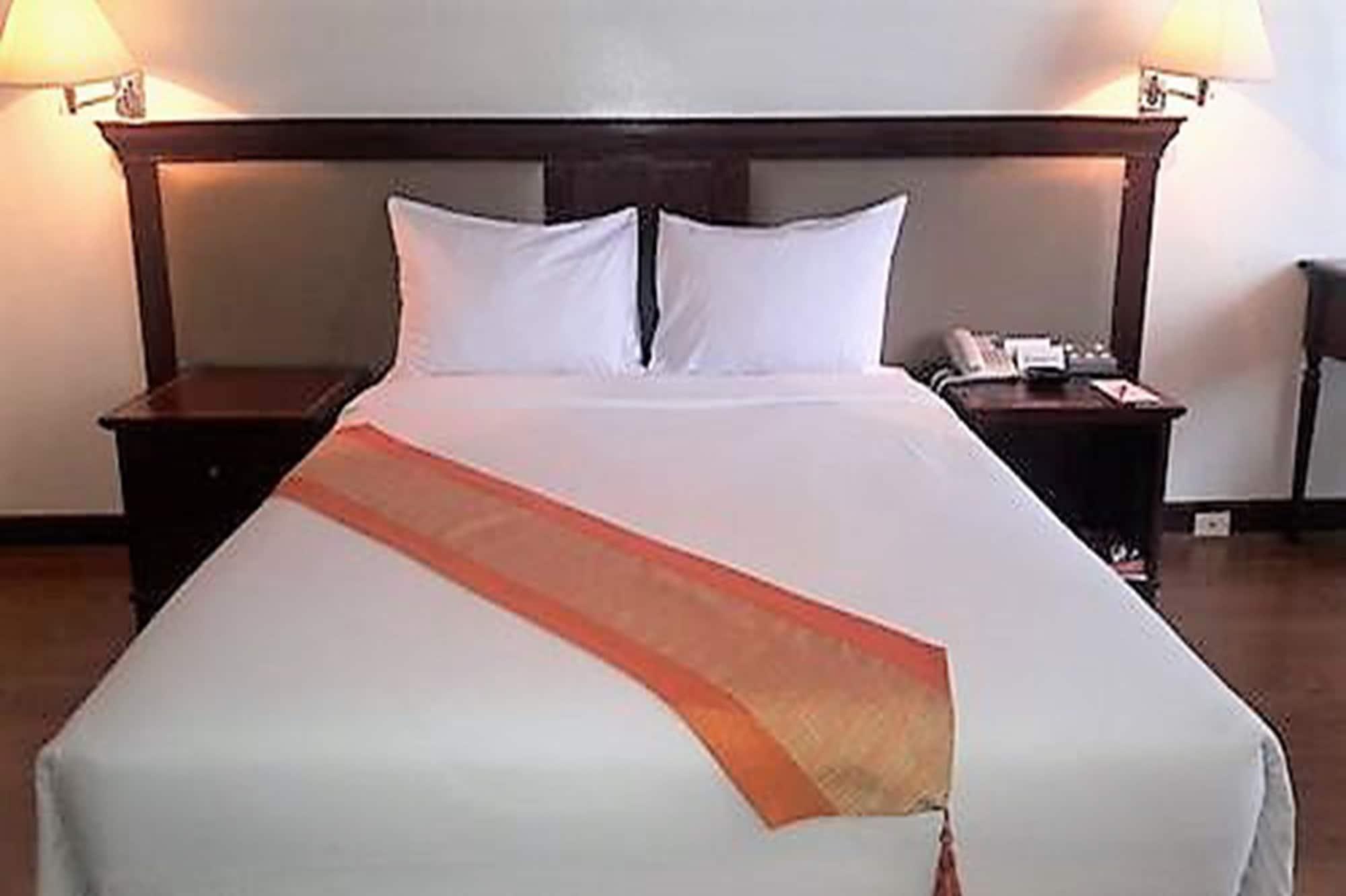 Tai Pan Hotel - Sha Plus Certified Bangkok Eksteriør billede