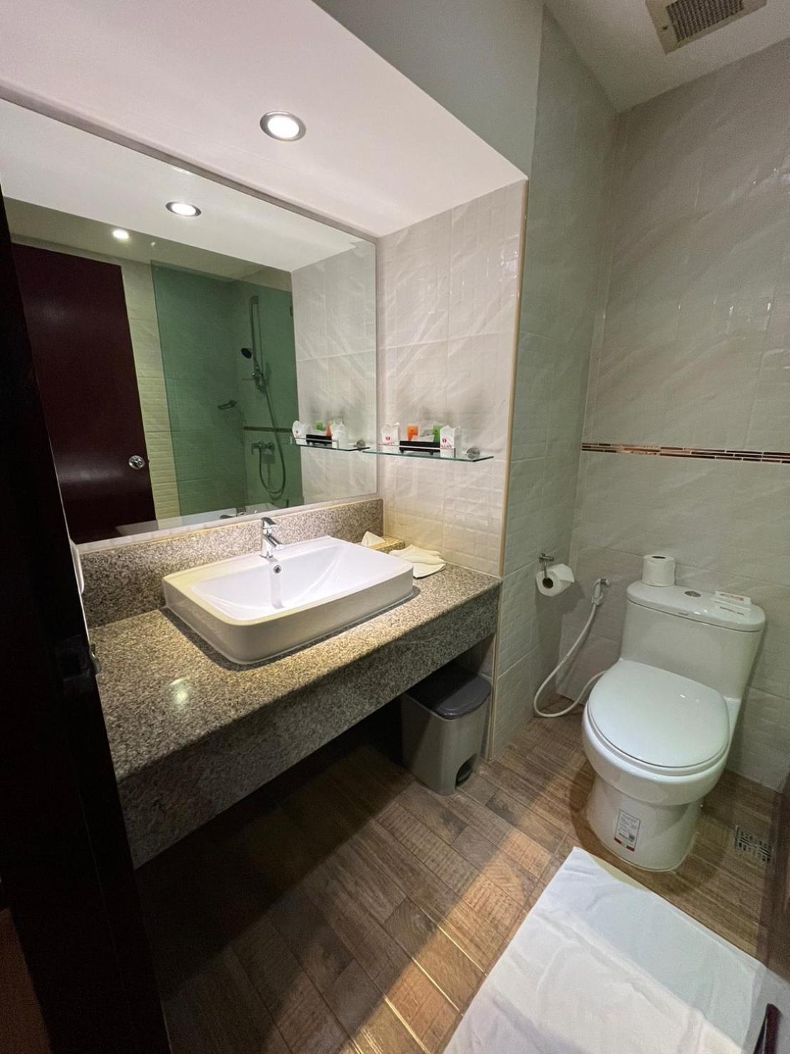 Tai Pan Hotel - Sha Plus Certified Bangkok Eksteriør billede